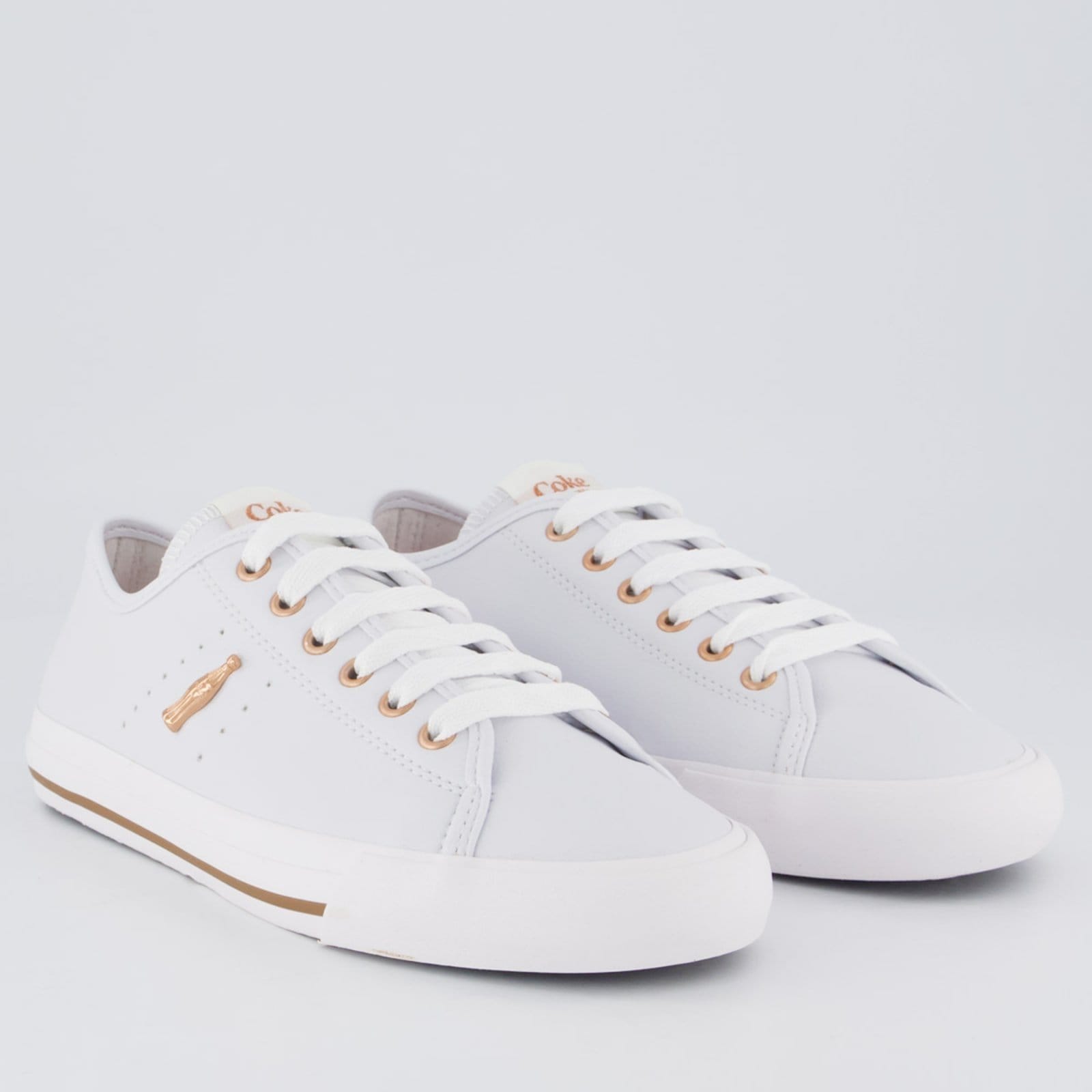 Vista 2 Tênis Coca Cola Horizon Bay Feminino e Branco Coca-Cola azul