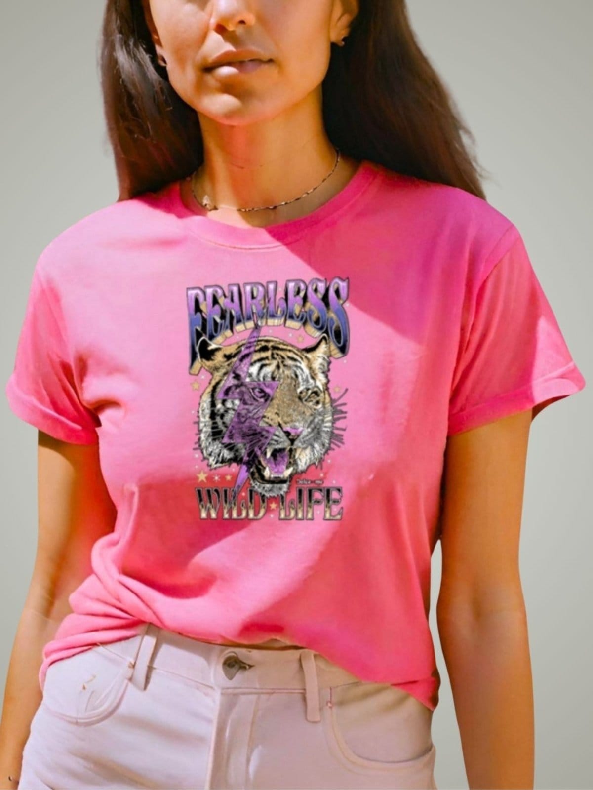 Camiseta Feminina T-shirts GuGi Plus Size Blusinhas Baby Look Flor com Fogo Camisa