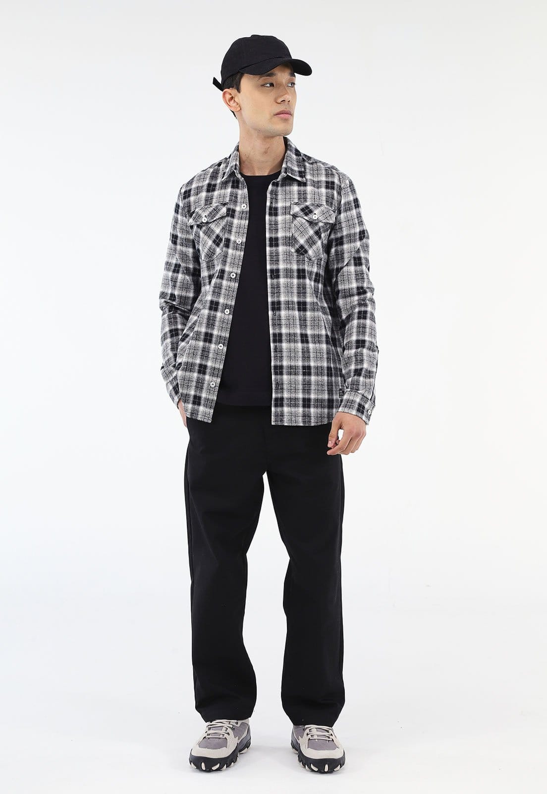 Vista 2 Camisa Oakley Reta Mod Explorer Preta Oakley xadrez