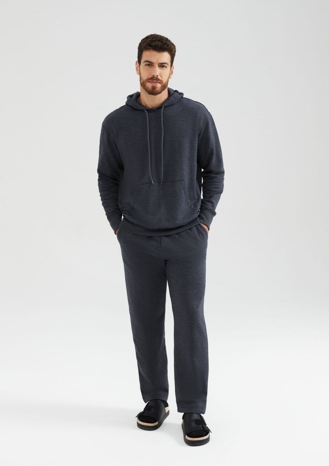 Calça Hering Básica Reta Em Moletom Peluciado Chumbo