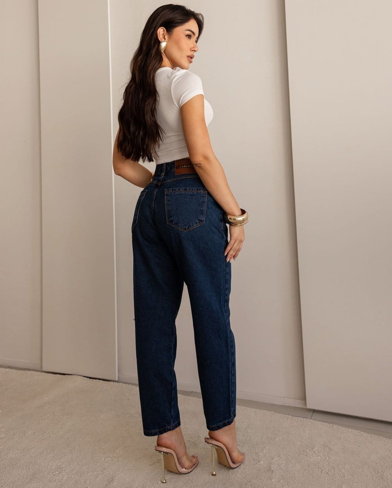 Vista 2 Calça Jeans Mom Feminina Cintura Alta Algodão 00101 Black Blue Consciência jeans black