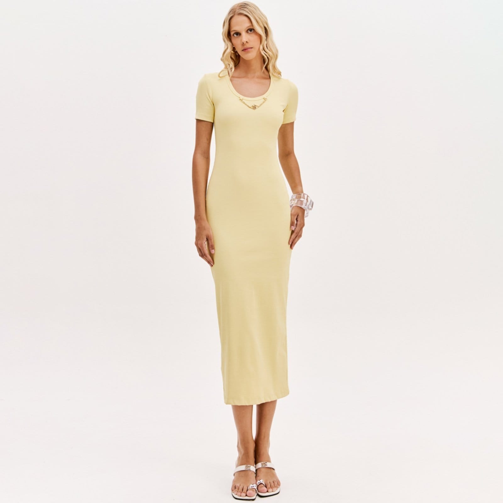 Vista principal Vestido Super Mid Easy Lança Perfume Pr26 Feminino Easy Lança perfume vermelho