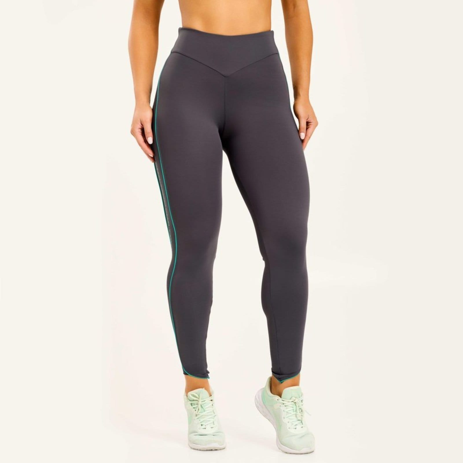 Vista 2 Legging Perception Carbox Poliamida Com Estampa Emborrachada Donna Carioca cinza