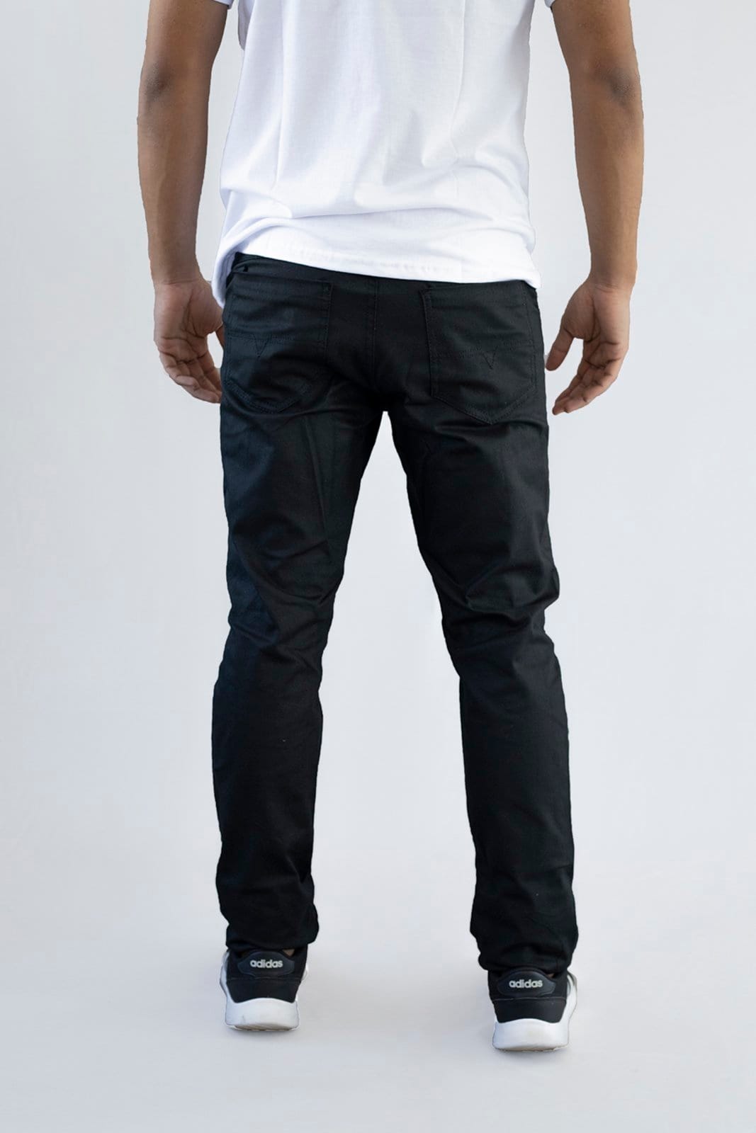 Vista 2 Calça Sarja Masculina Versatti Preta Roma II Versatti preto