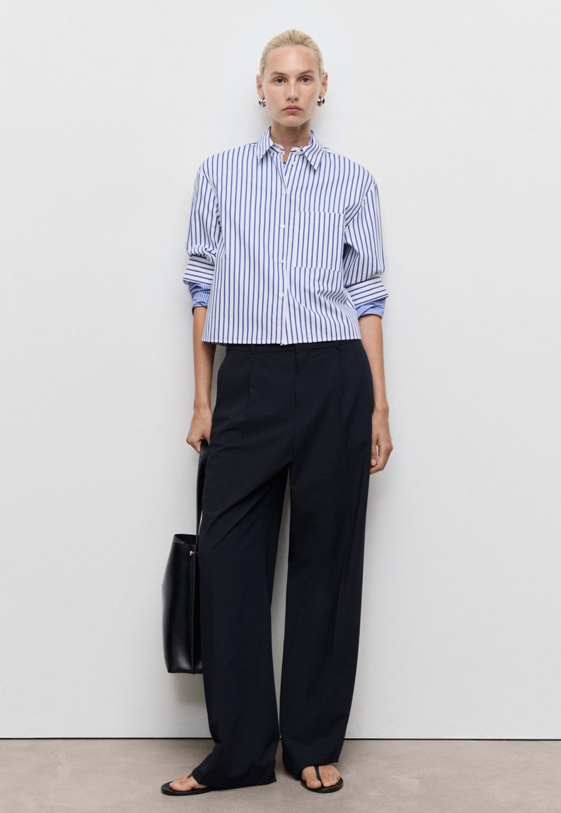 Vista 2 Calça Feminina Mango Alfaiataria Reta Preta Mango preto