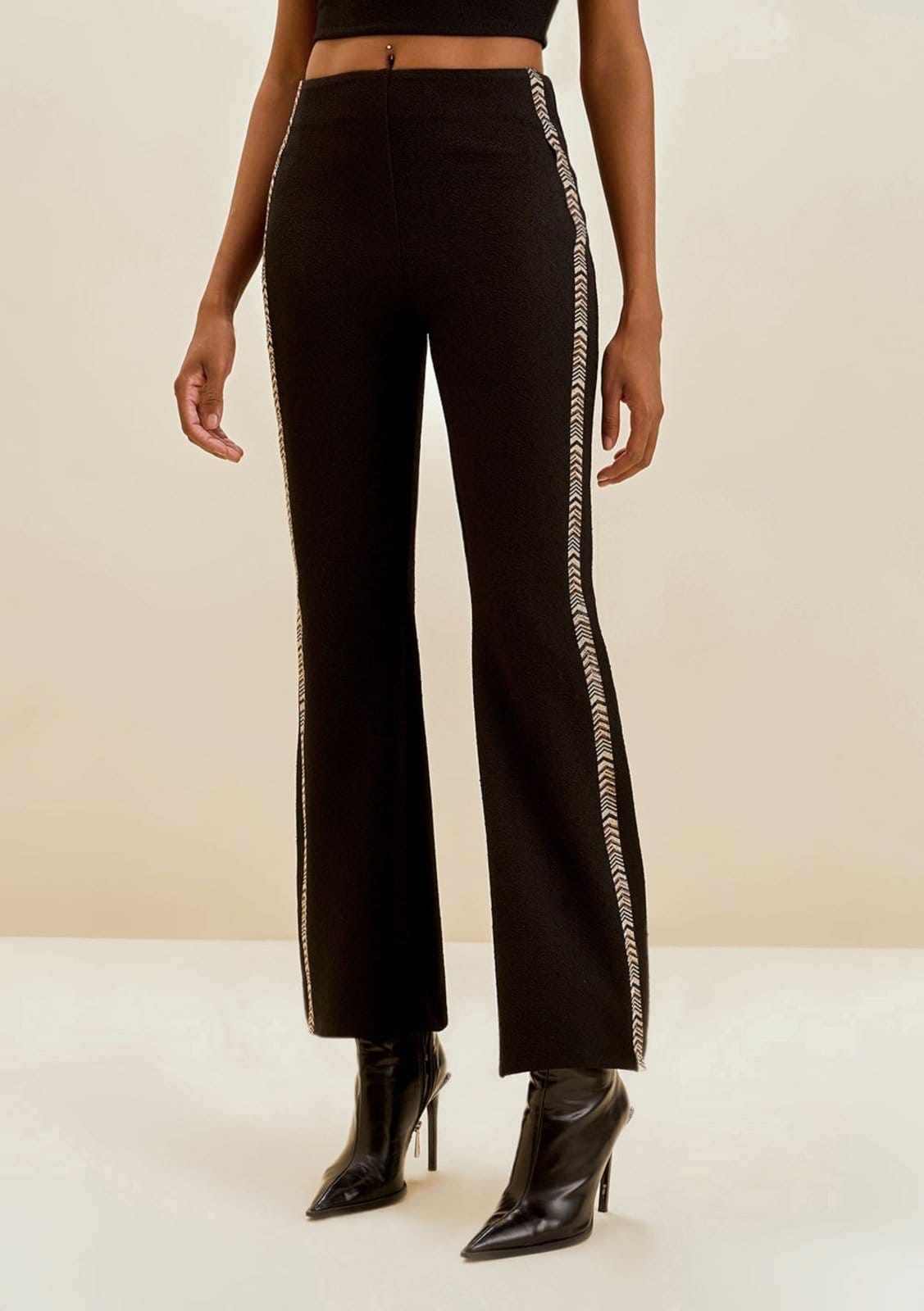 Vista 2 Calça Morena Rosa Flare Alta Preto Morena Rosa preto rosa