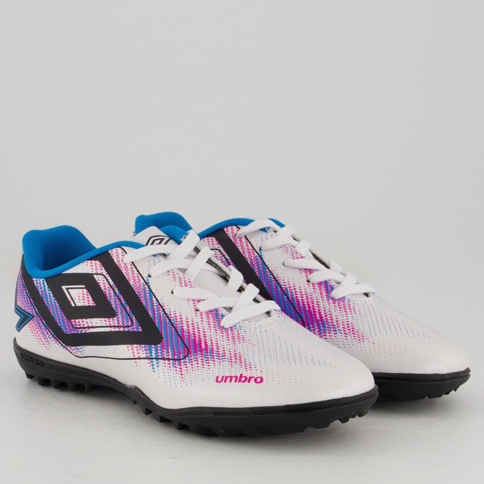Vista 2 Chuteira Umbro Heatmap Society Juvenil Branca e Azul Umbro branco azul