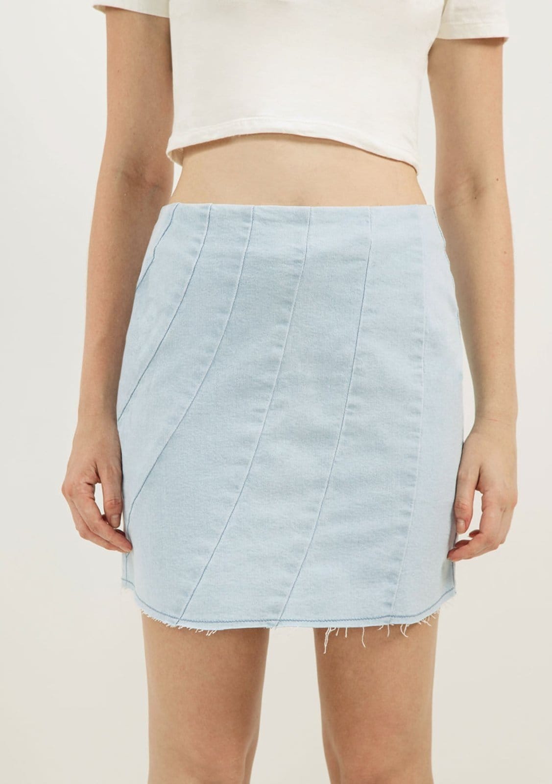 Vista 2 Saia Zinco Curta Reta Com Recorte Zinco jeans