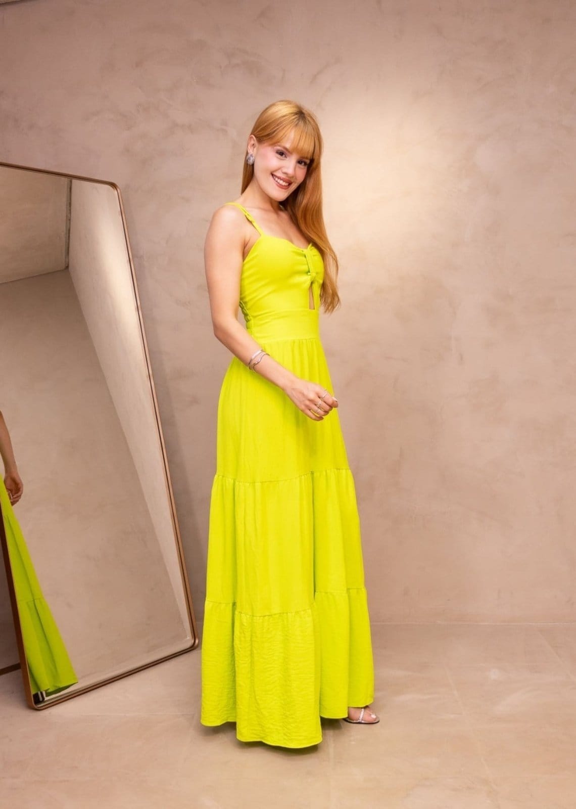 Vista 2 Vestido Midi Alcinha Cut Out Viscose Jack Limão Cia do Vestido verde