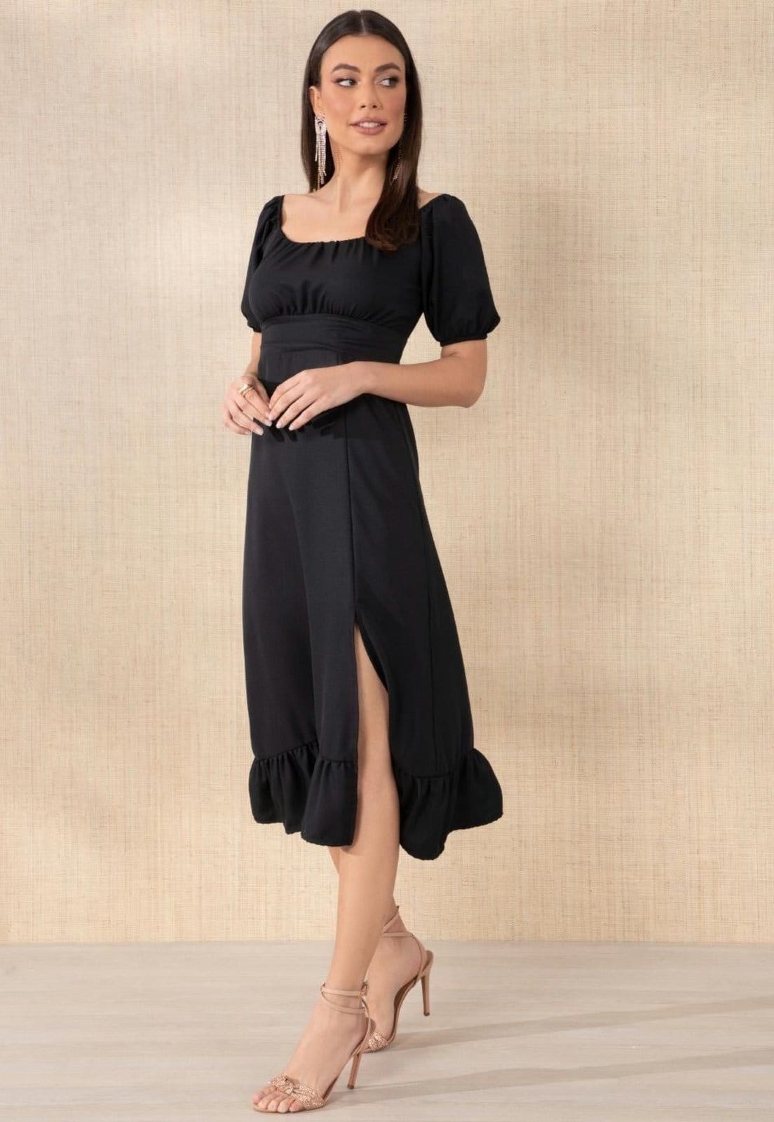 Vestido Decote Quadrado E Fenda