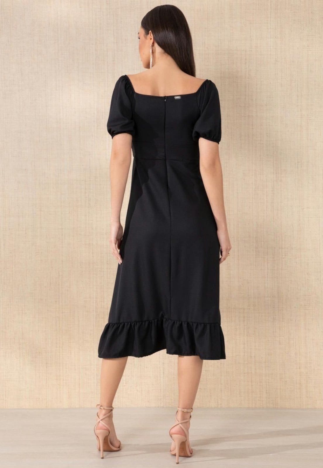 Vista 2 Vestido Decote Quadrado E Fenda Quintess preto