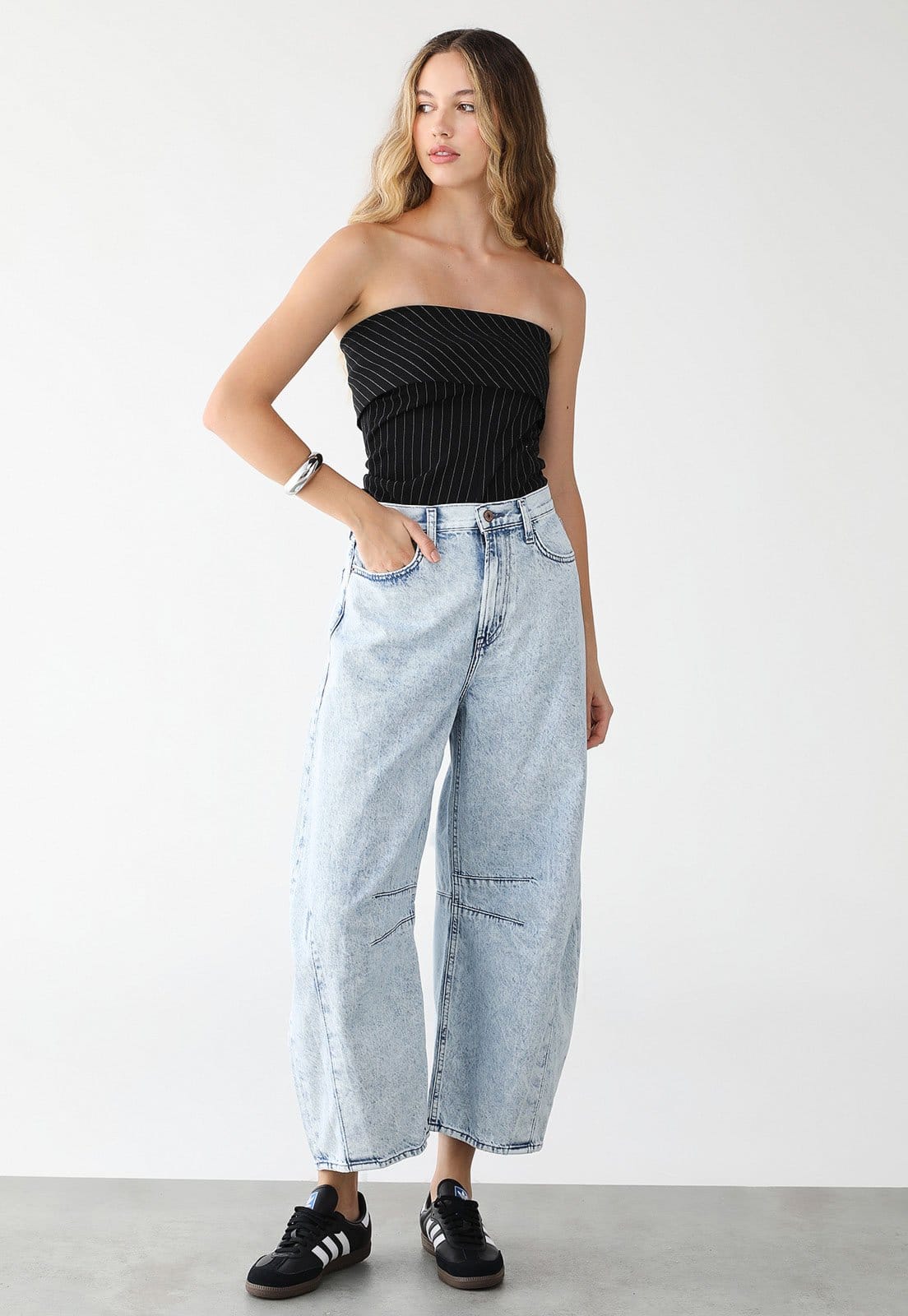 Vista 2 Calça Jeans GAP Barrel Pesponto GAP azul