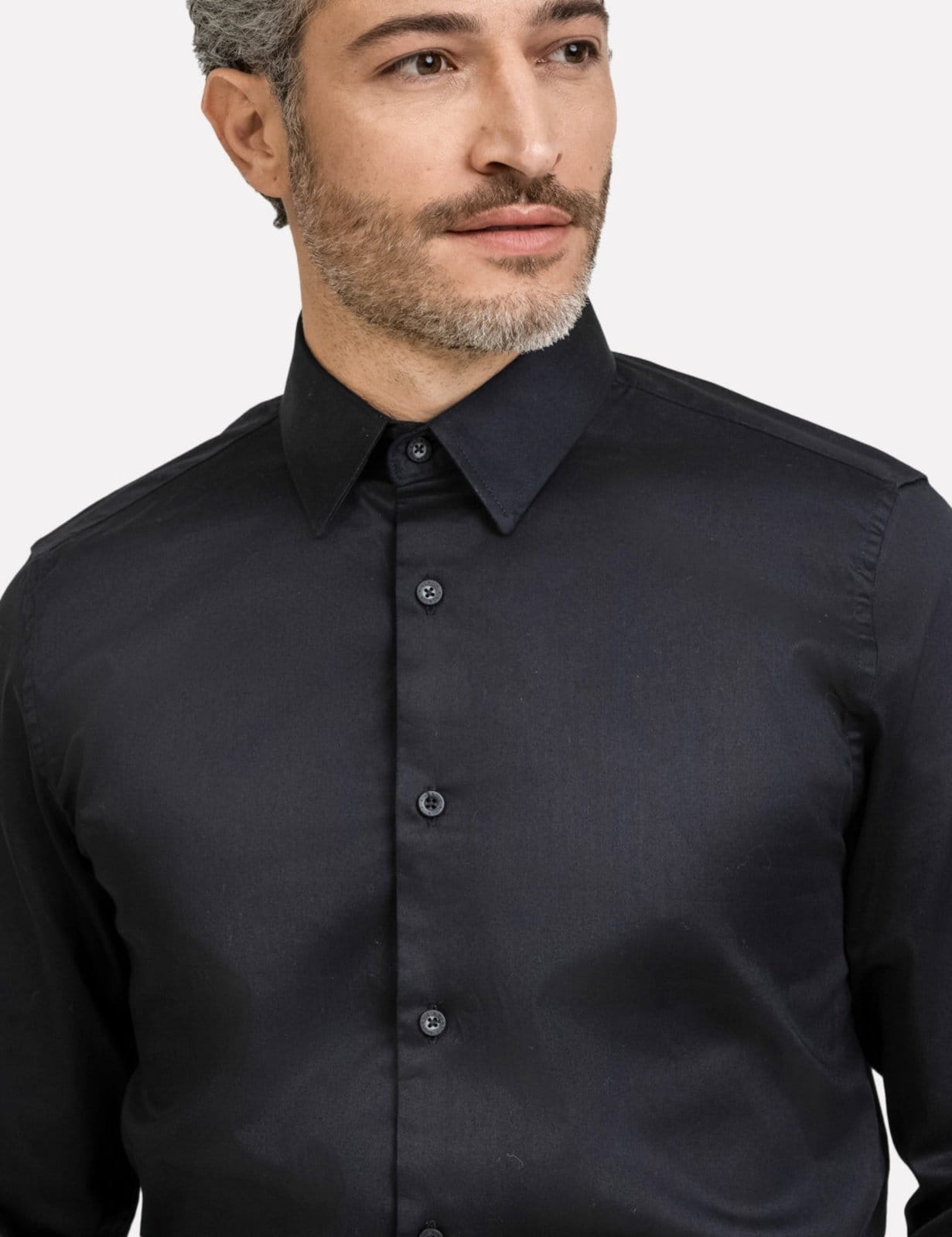 Vista 2 Camisa K&J Black Masculina Regular Social Cetim ML Preta King E Joe preto black