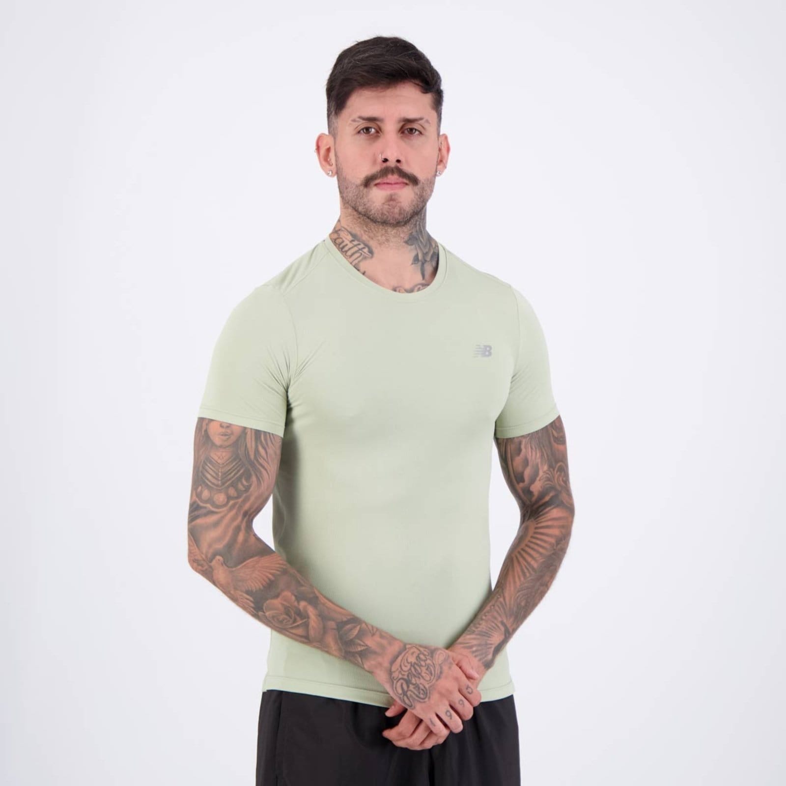 Vista 2 Camiseta New Balance Sport Essentials Logo New Balance verde