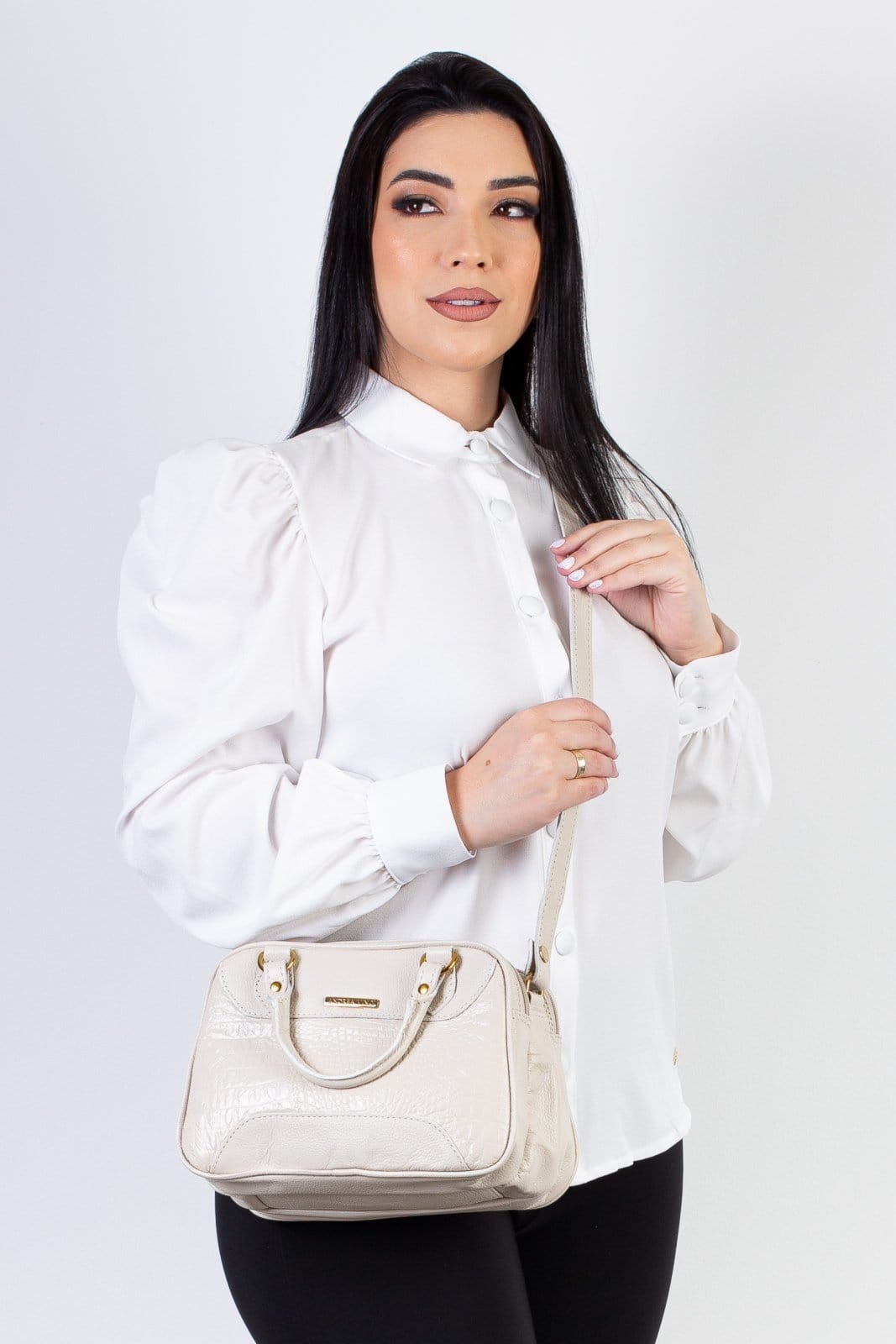 Vista 2 Bolsa Andrea Vinci Pequena De Couro Croco Olívia - Marfim Andrea Vinci preto