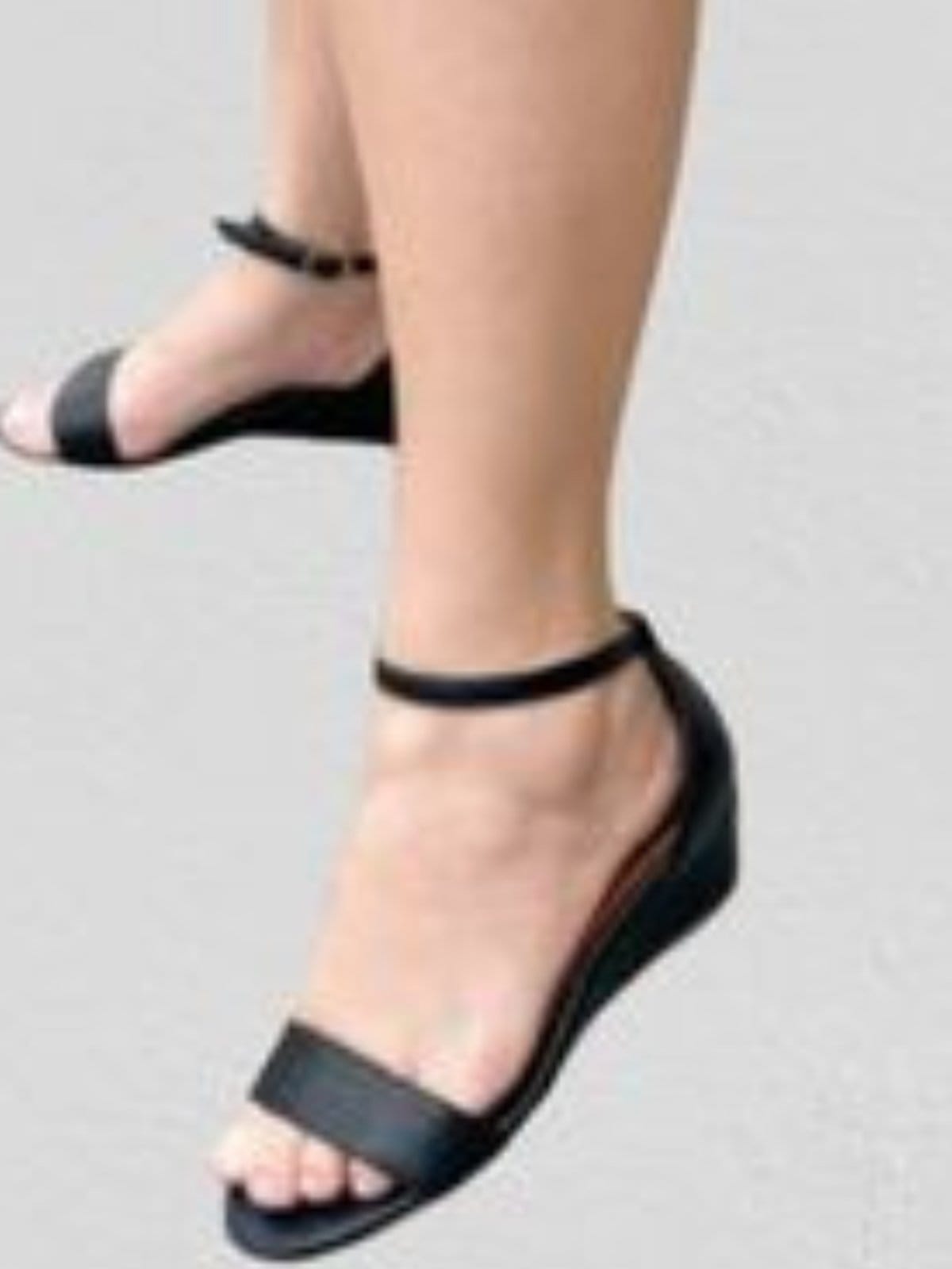 Sandália Delazari Anabela Preta