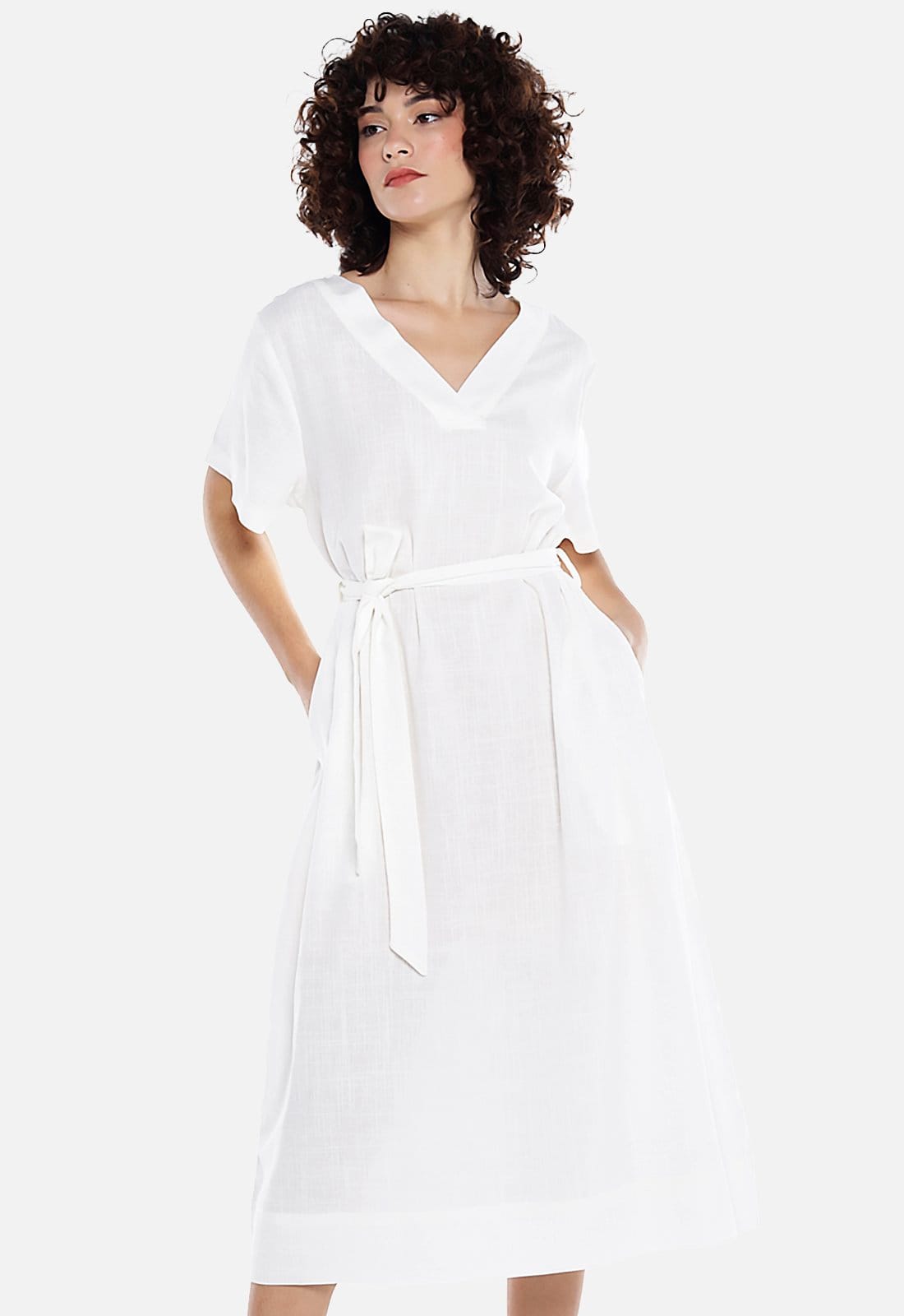 Vista principal Vestido de Linho Off-White Midi com Bolsos Manga Curta SOB off-white white