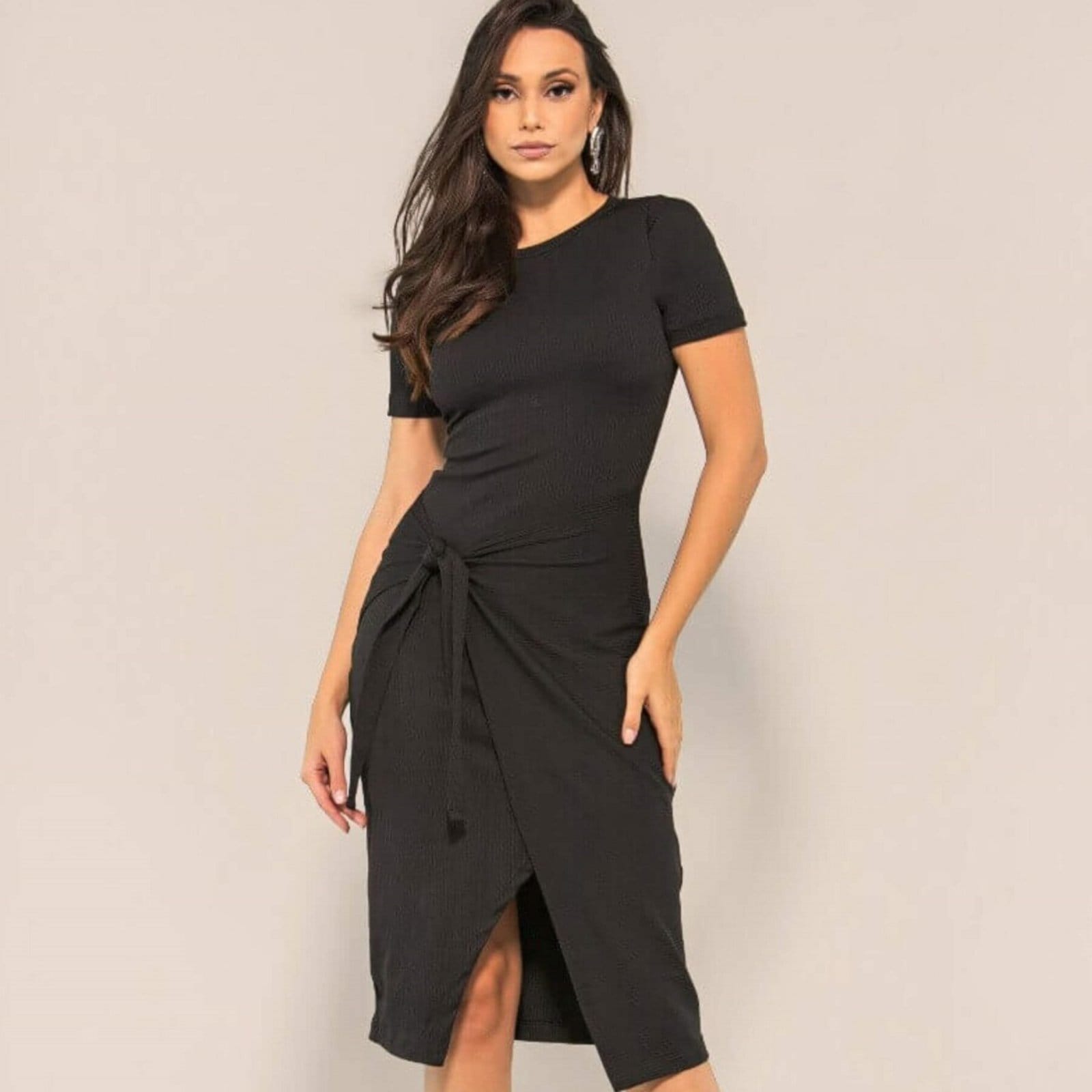 VESTIDO CANELADO COM TRESPASSE MANGA CURTA