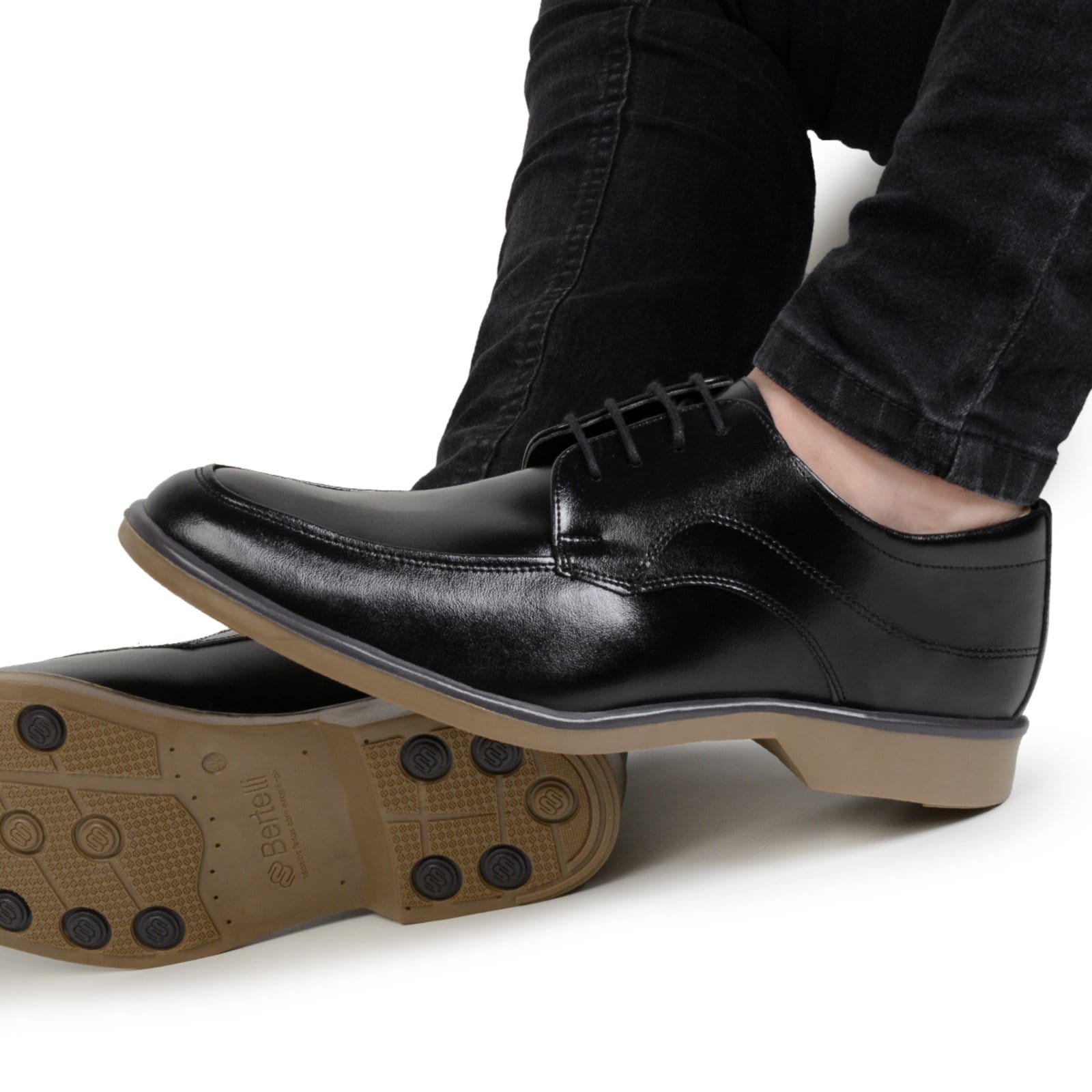 Vista 2 Sapato Oxford Casual Social Confort com Cadarço Masculino Marrom Bia Ramos preto