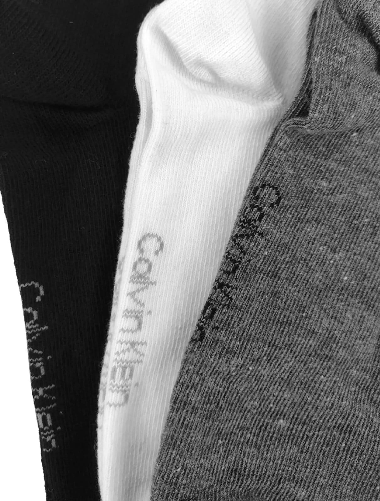 Vista 2 Meia Calvin Klein Cano Curto CK Preta Branca e Kit 3 Pares Calvin Klein branco/cinza/preto