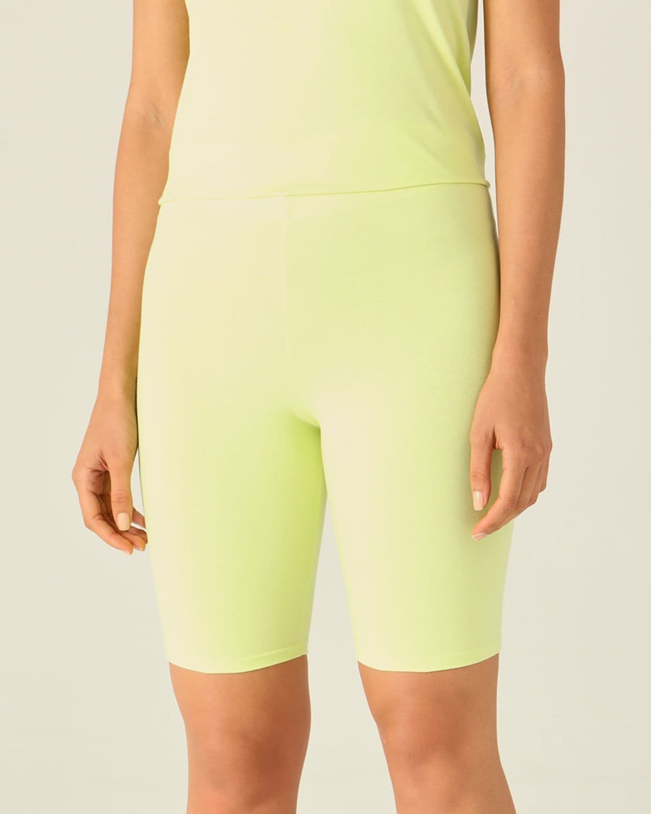 Vista 2 Bermuda Básica Feminina Slim Cintura édia Em Algodão Malwee verde