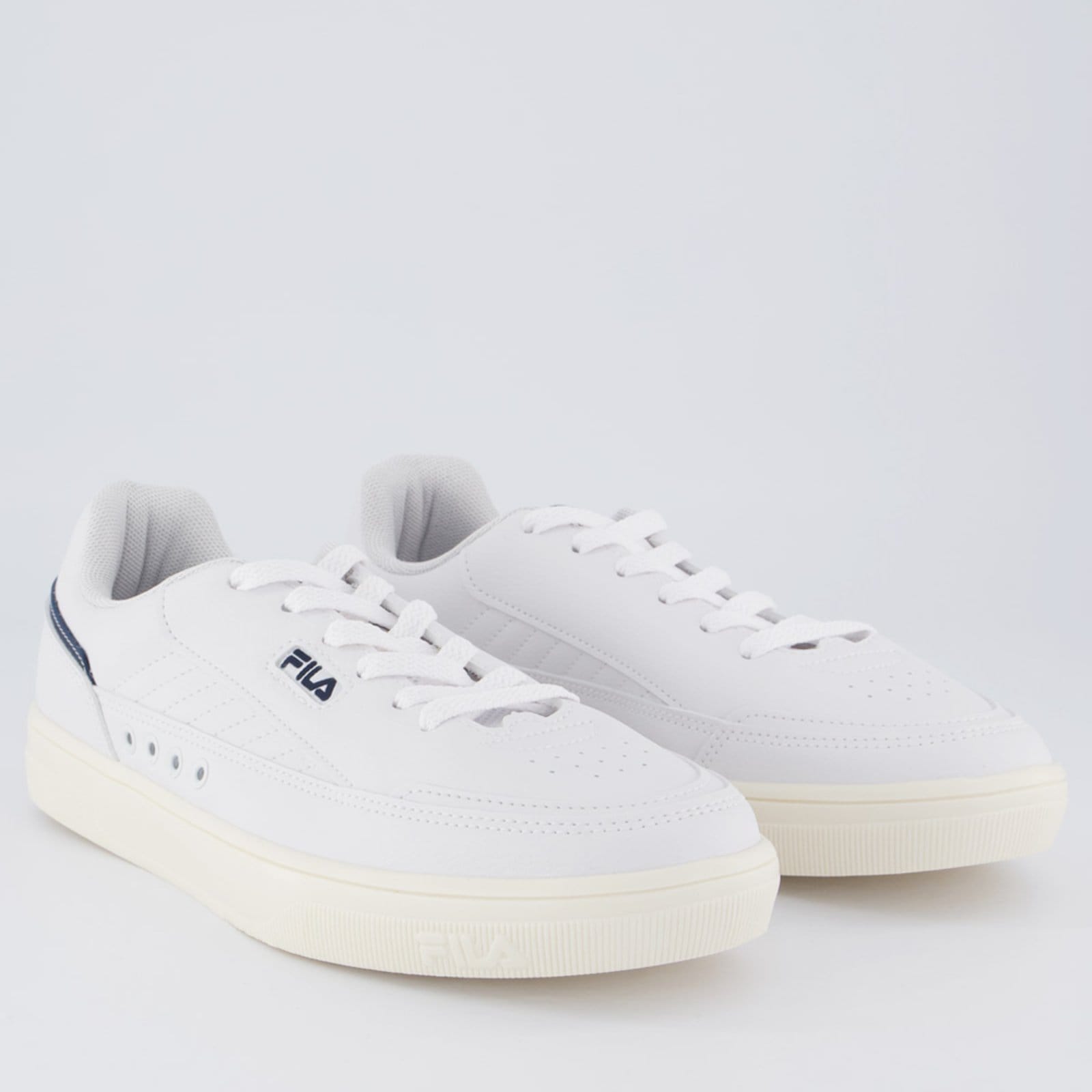 Vista 2 Tênis Fila Vortex e Marinho Fila branco