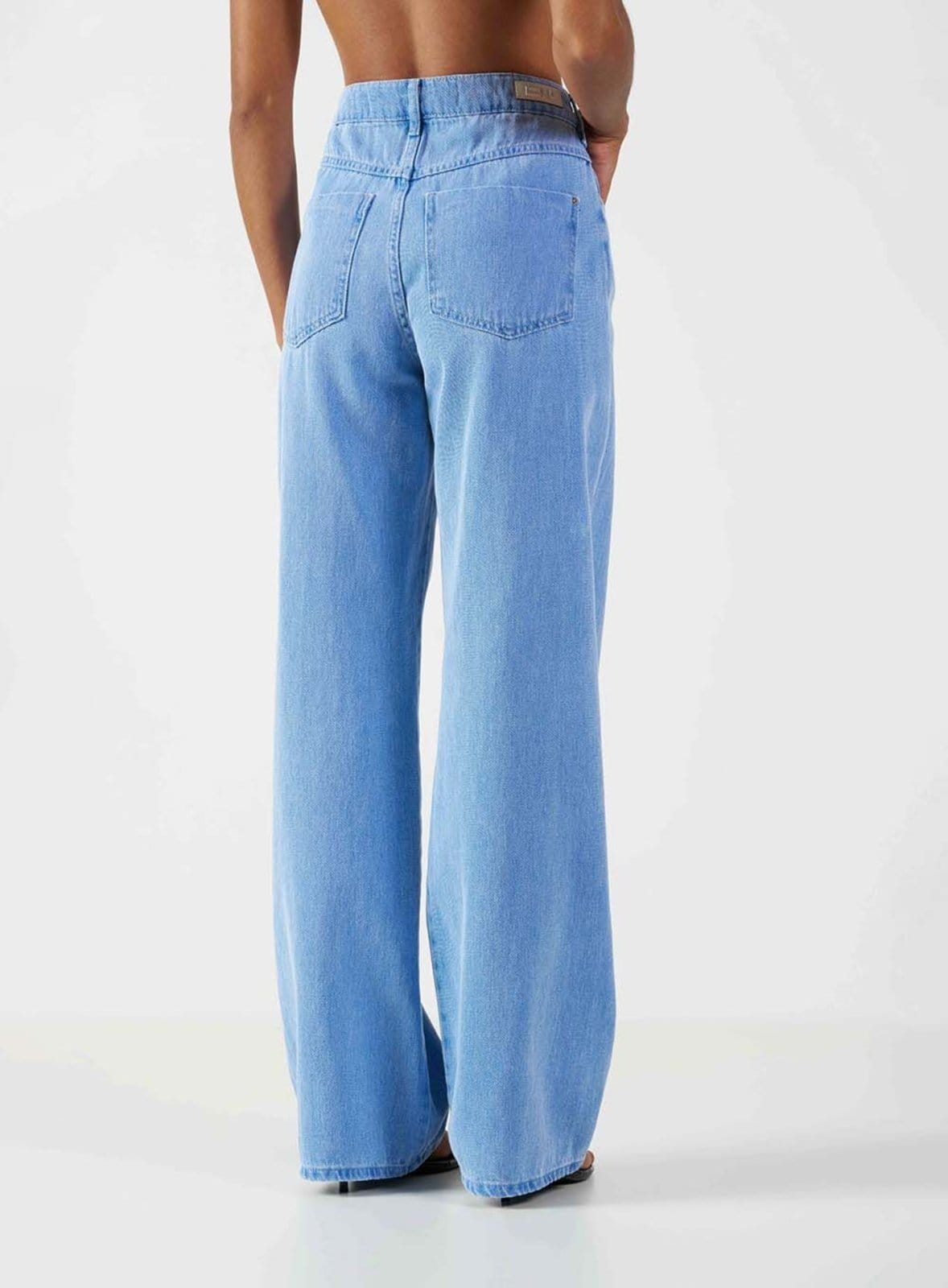 Vista 2 Calça Jeans Wide Leg Cós Alto Colcci CLC Indigo Colcci CLC azul indigo