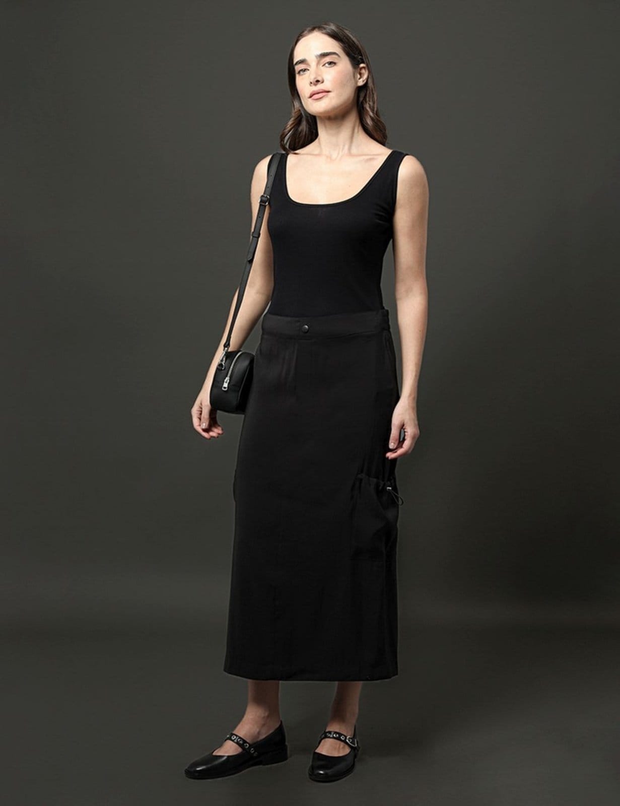 Vista 2 Saia Cargo Com Regulador Calvin Klein Jeans Calvin Klein Jeans preto