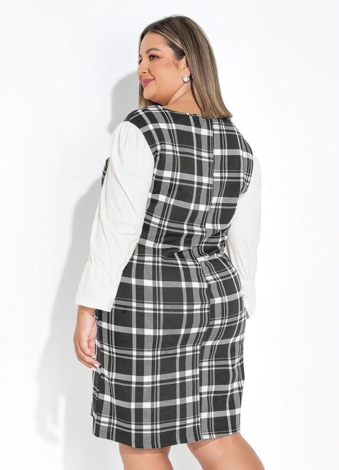 Vista 2 Vestido Mangas Bufantes Plus Size Xadrez Marguerite preto