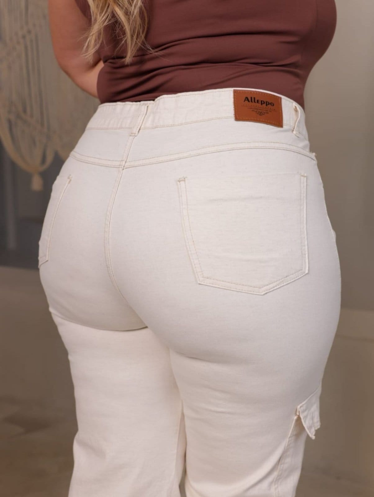 Vista 2 Calça Cargo Feminina Plus Size Alleppo Jeans Cor Areia Alleppo Jeans bege/cáqui
