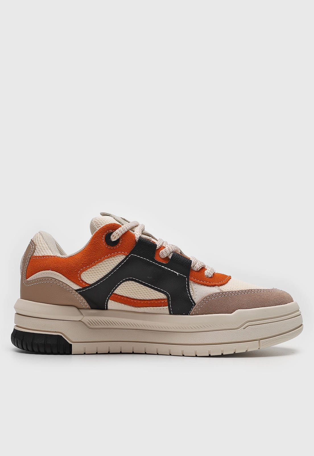 Vista 2 Tênis Masculino Chilli Beans Urbano e Laranja e Preto e Marrom Chilli Beans bege