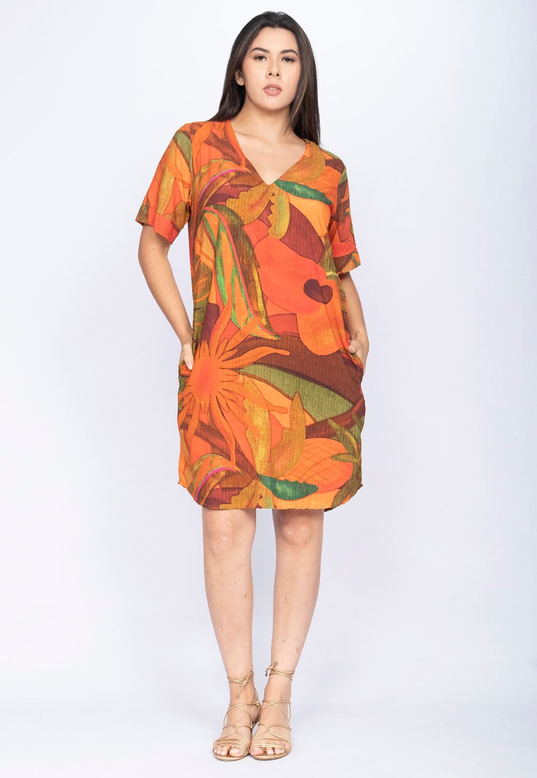 Vestido Curto Gola V Viscose com Bolso Estampa Calor da Mata