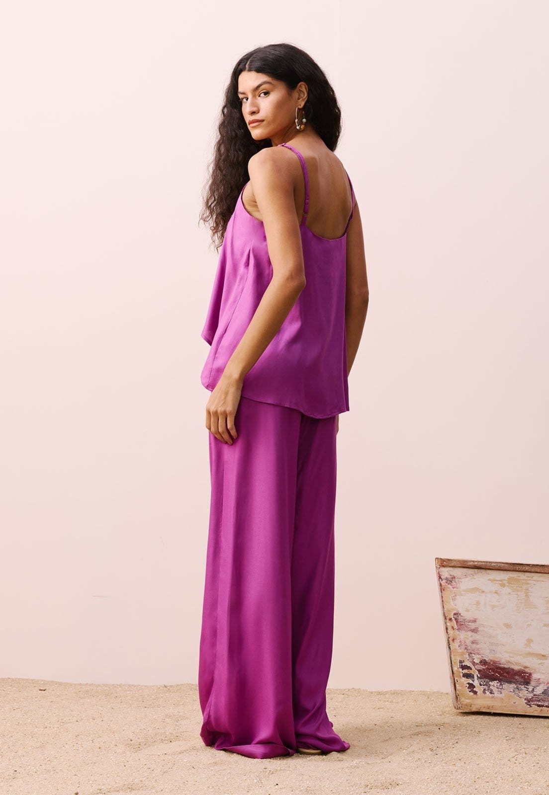 Vista 2 Calça Pantalona com Caimento Longo e Bolsos CaCay rosa