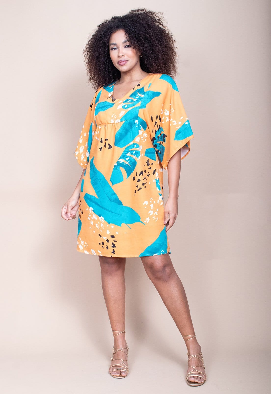 Vista 2 Vestido Curto Cabana Free Pequi Aurora Botânica Cabanafree azul/estampado/preto