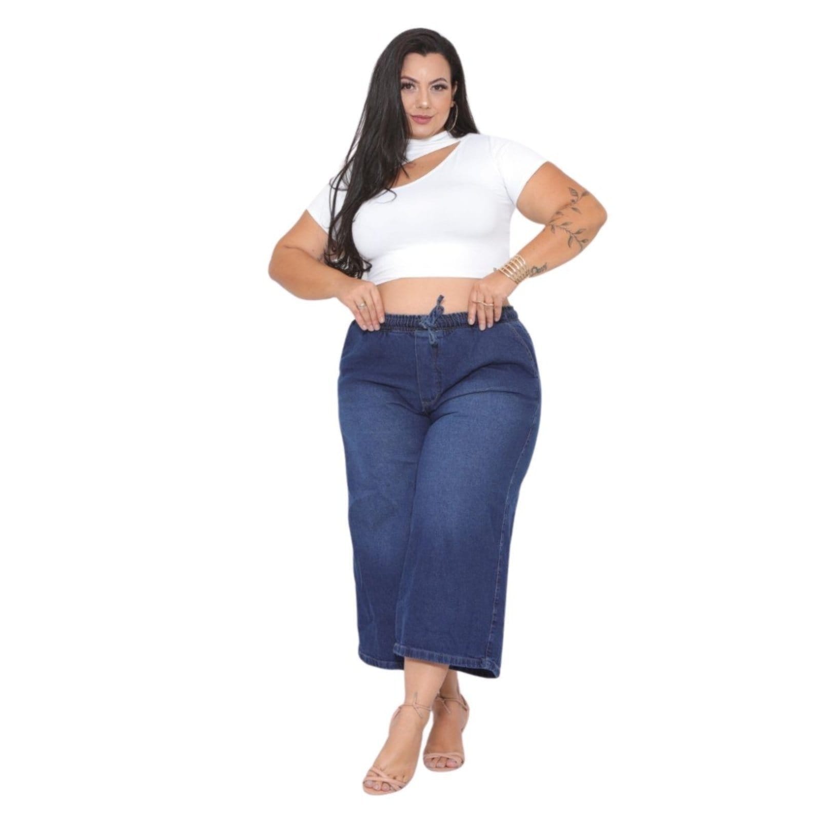 Vista principal Calça Feminina Pantacourt Plus Size Jeans Clara Alleppo Jeans azul