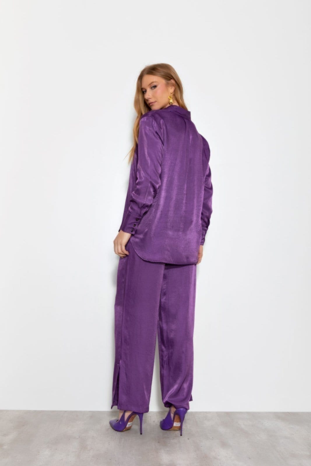 Vista 2 Calça Vanibele Wide Violeta Vanibele roxo violeta