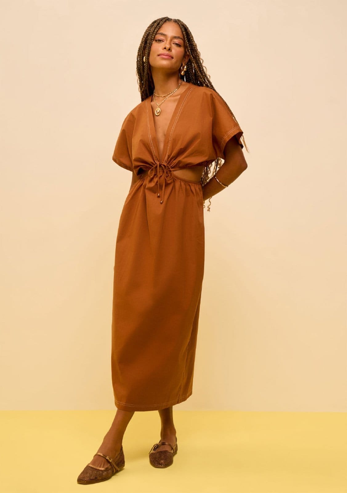 Vestido Zinco Solto Decote Canoa Manga 3 Quartos Midi