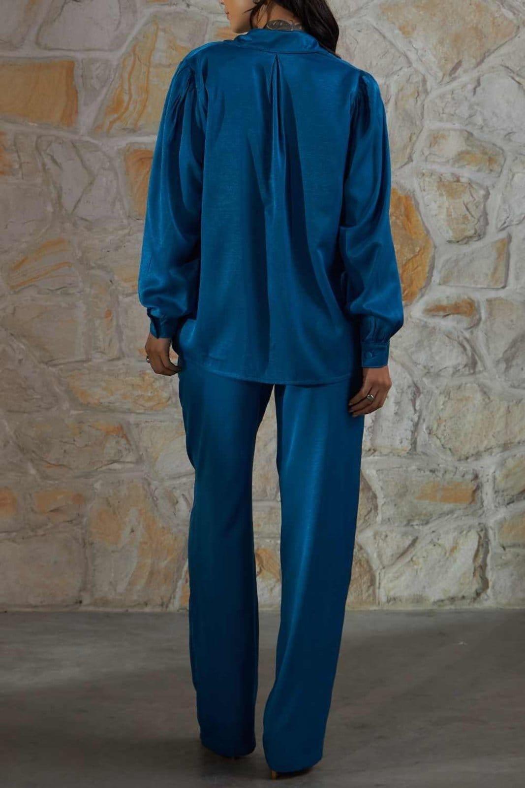 Vista 2 Camisa Vanibele Acetinada étroleo Vanibele azul