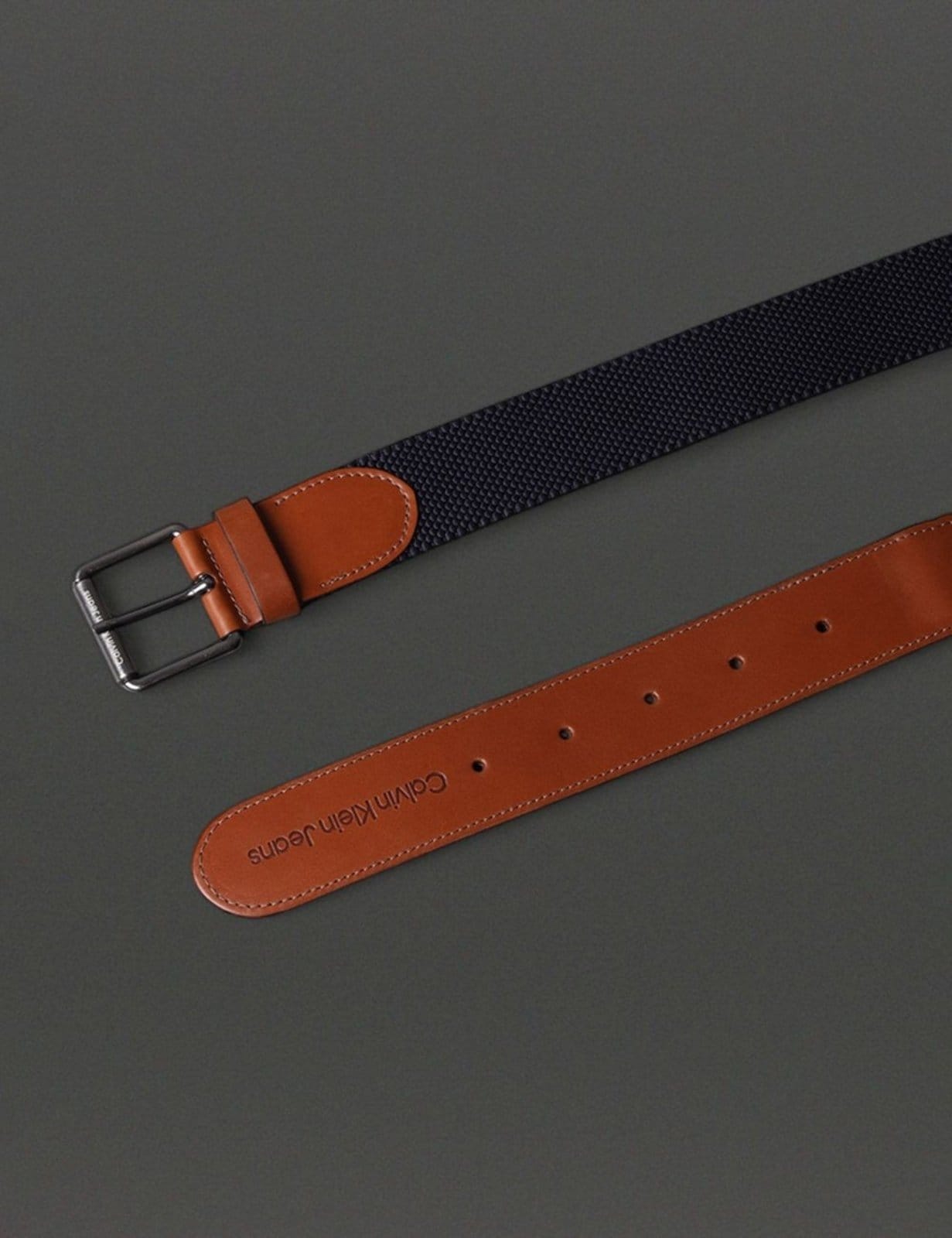 Vista 2 Cinto Masculino Elástico Calvin Klein Jeans - Marinho Calvin Klein Jeans azul marinho