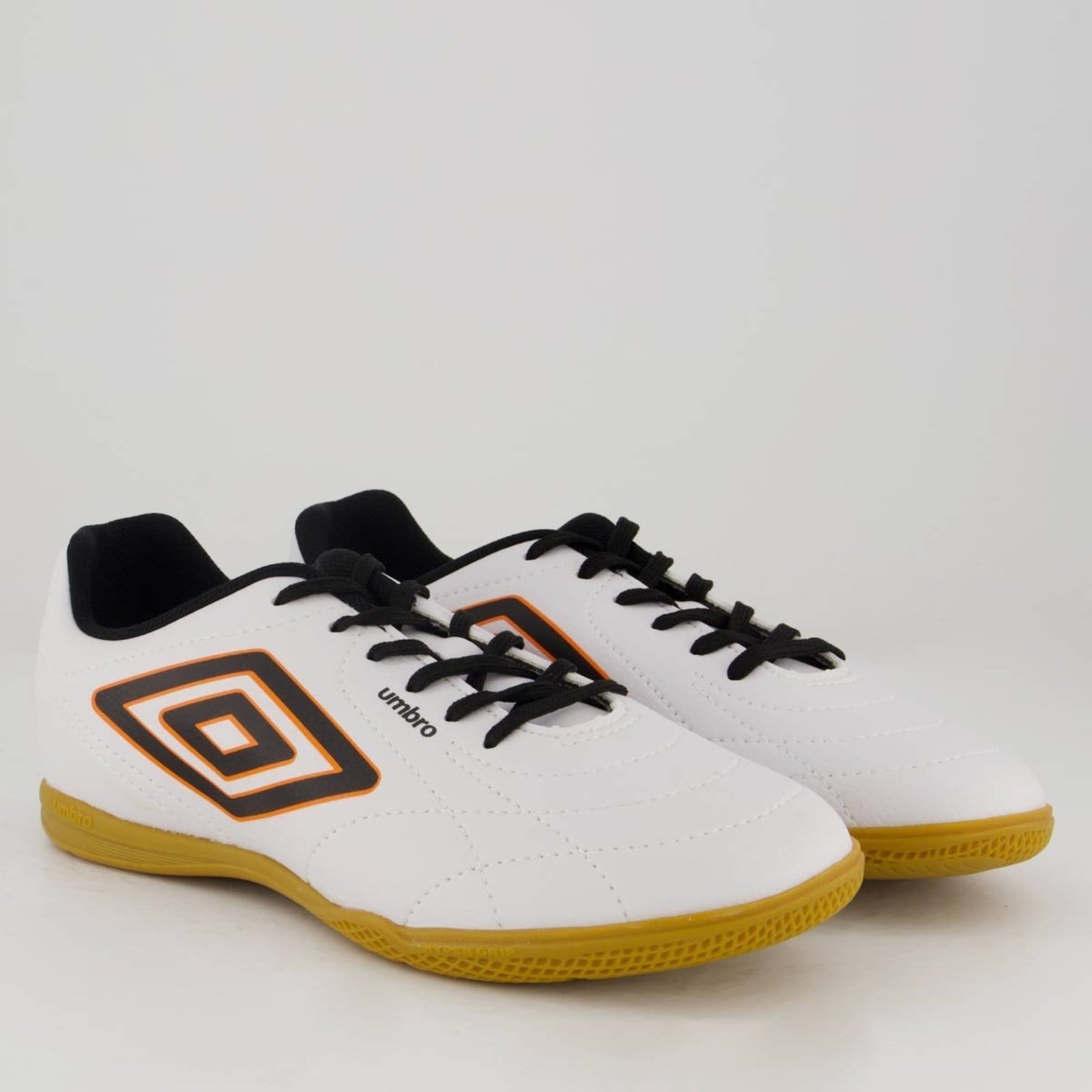 Vista 2 Chuteira Umbro Class Footballer Futsal Branca e Preta Umbro branco