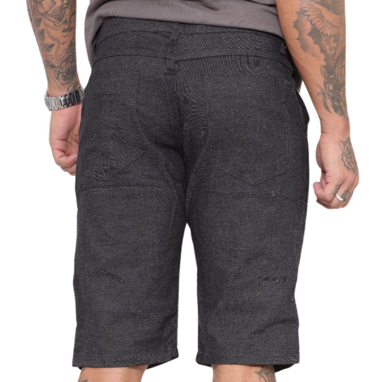 Vista 2 Bermuda masculina casual chumbo. Jeans Loka cinza