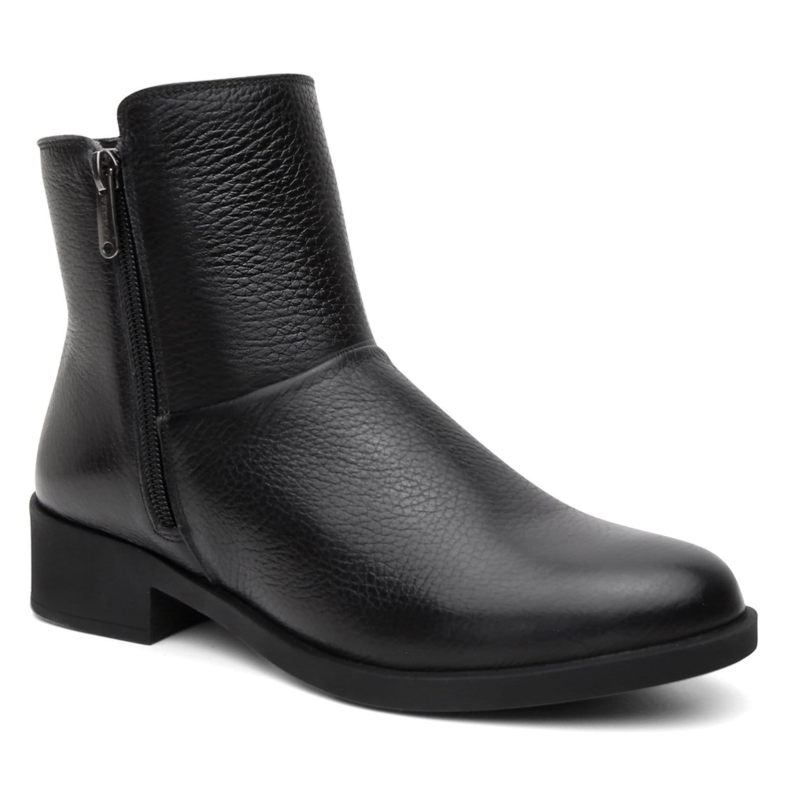 Vista principal Bota Feminina Cano Curto Thayla Couro Vittal Conforto Preta USE VITTAL preto