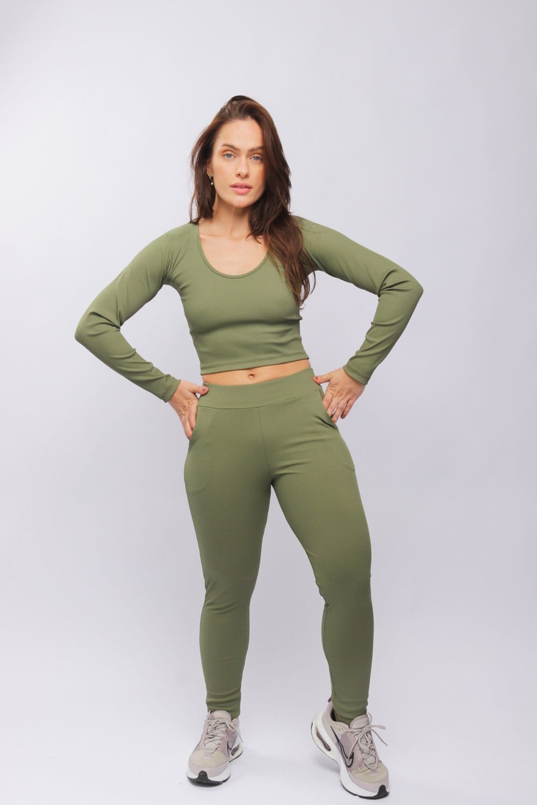 1423473 - Calça Canelada Est com Bolsos Musgo - Duna Casual