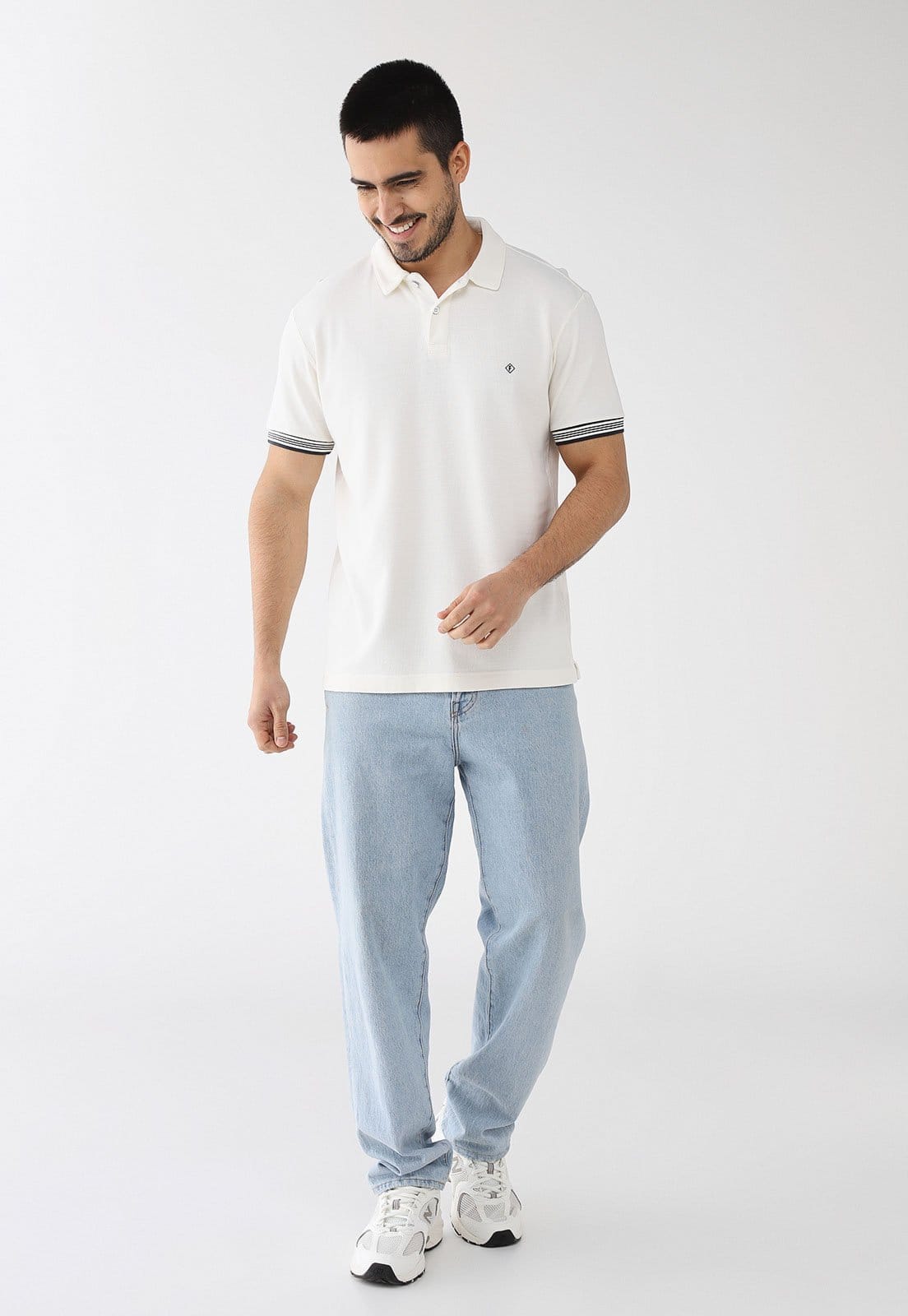 Vista 2 Polo Masculina Forum Listras na Manga Off-White Forum off-white white