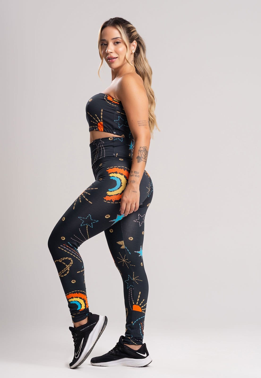 Vista principal Calça Legging MVB Modas Cintura Alta Fitness Cosmic Mvb Modas estampado/multicolorido/preto