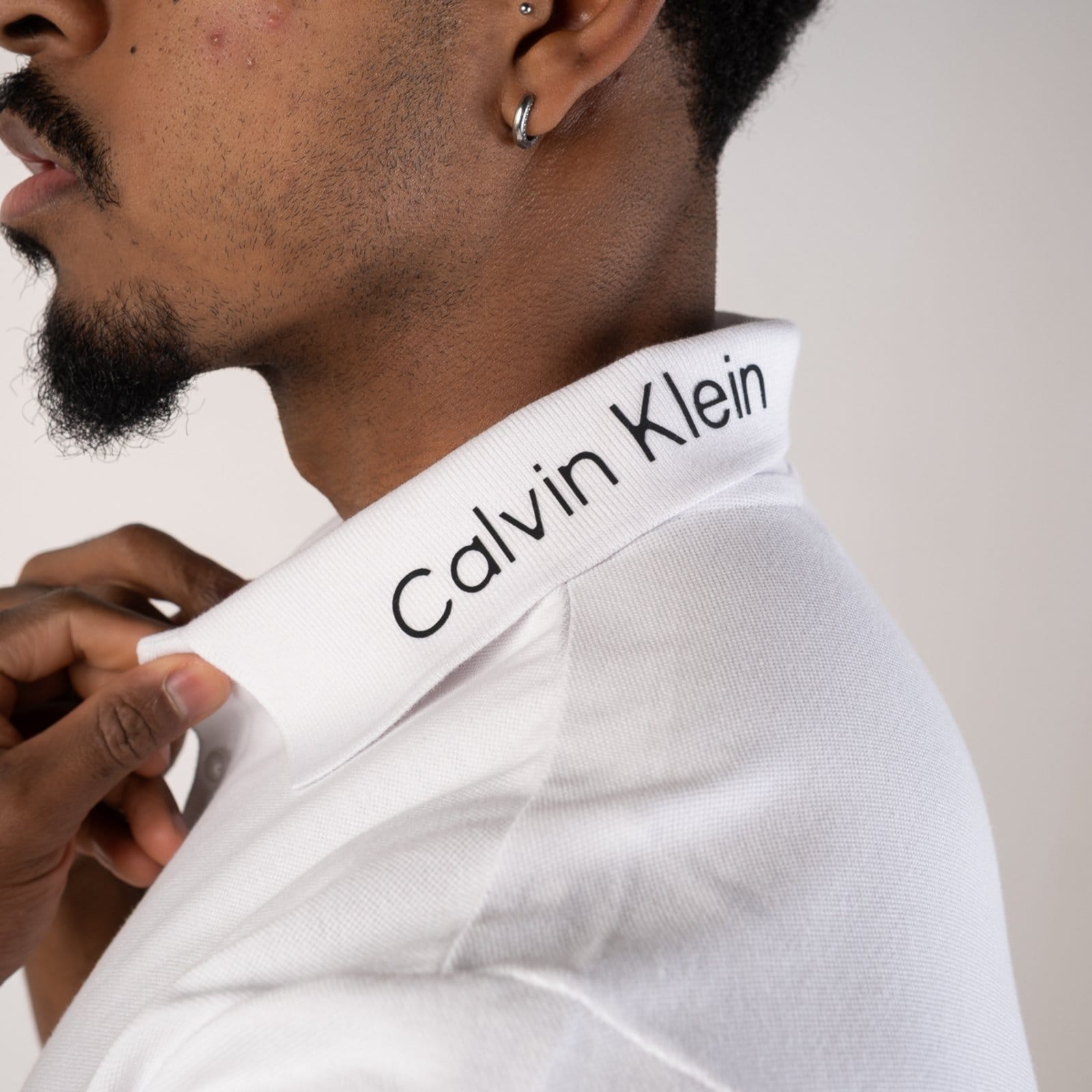 Vista 2 Camisa Polo Calvin Klein Elegance Branca Calvin Klein branco