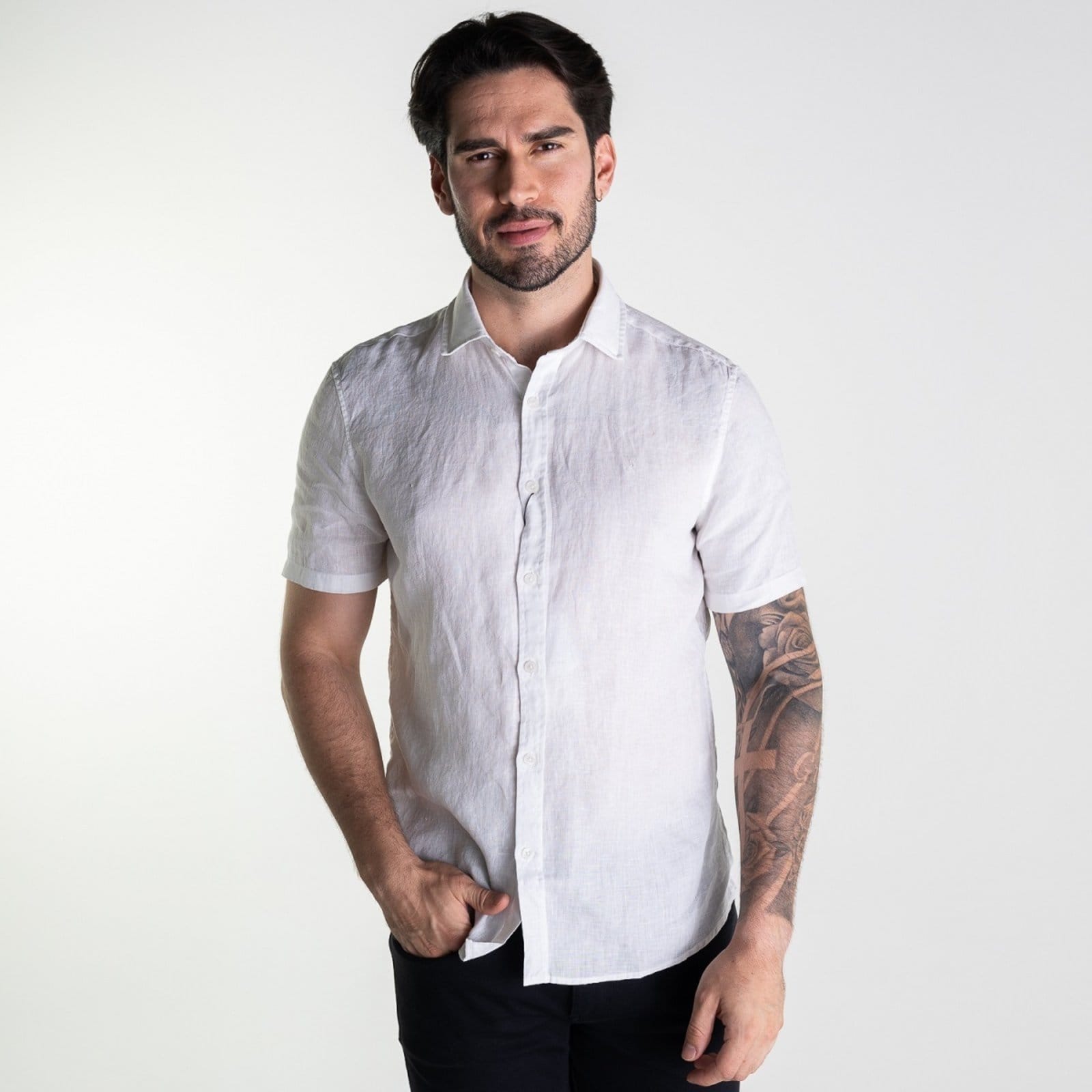 Vista principal Camisa Calvin Klein Cannes Linen Linho Manga Curta Branca Calvin Klein branco