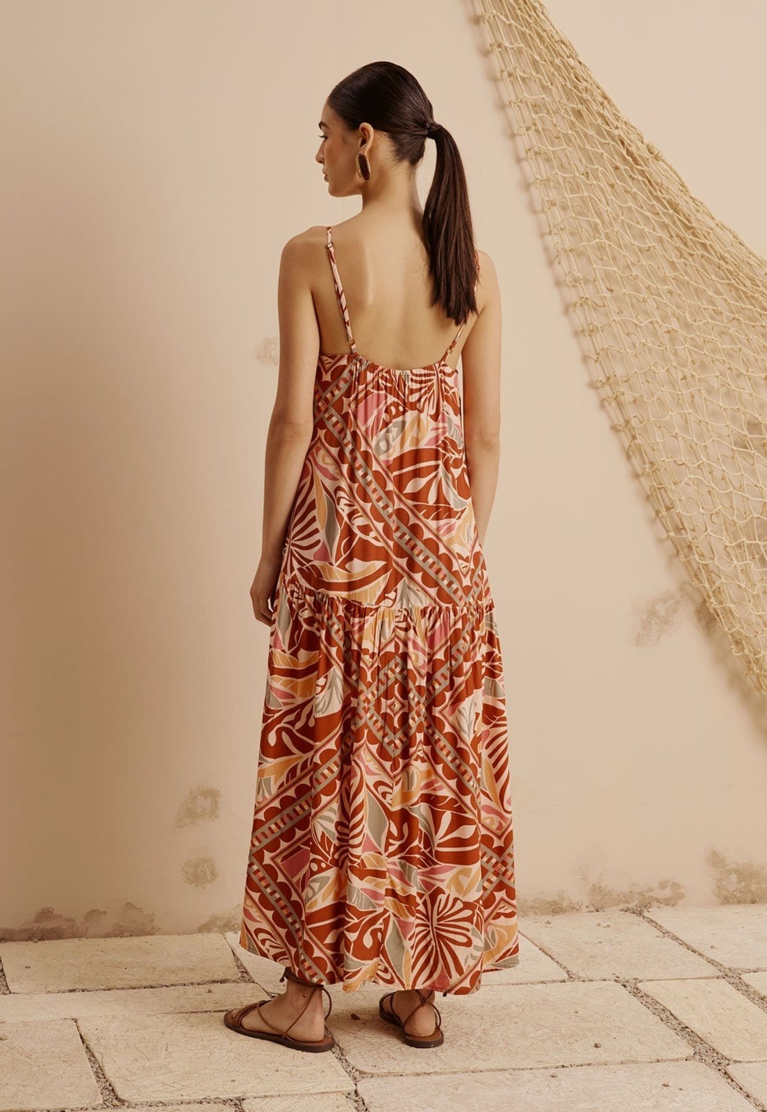 Vista 2 Vestido Midi Com Maria Estampado Azulejaria CaCay marrom