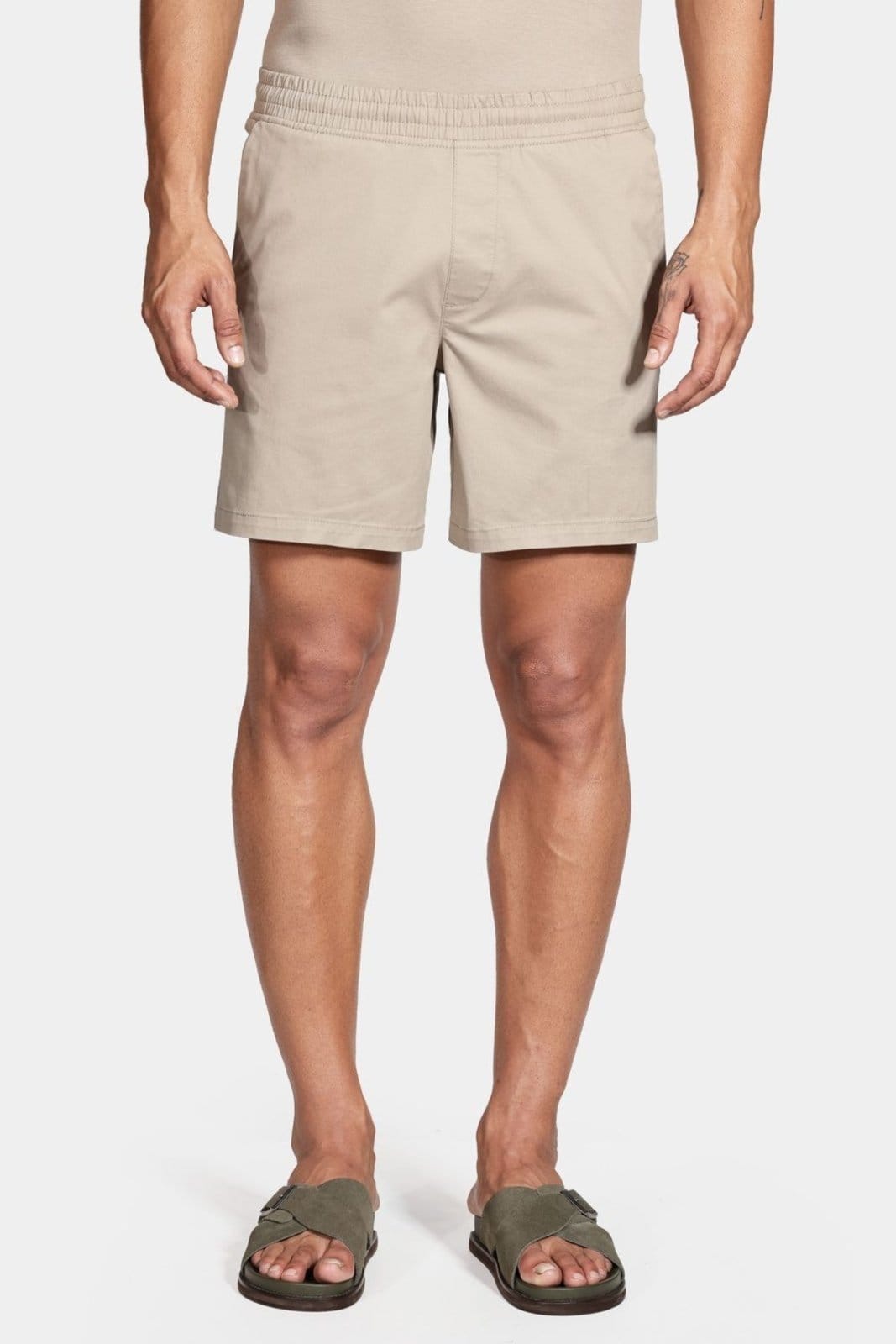 Shorts Aramis Elástico Color Sarjado Cáqui