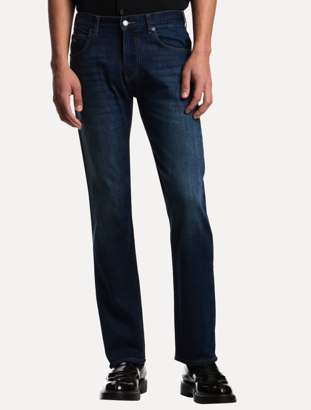 Vista principal Calça Jeans Empório Armani Masculina J45 Regular Fit Azul Escuro Emporio Armani jeans azul